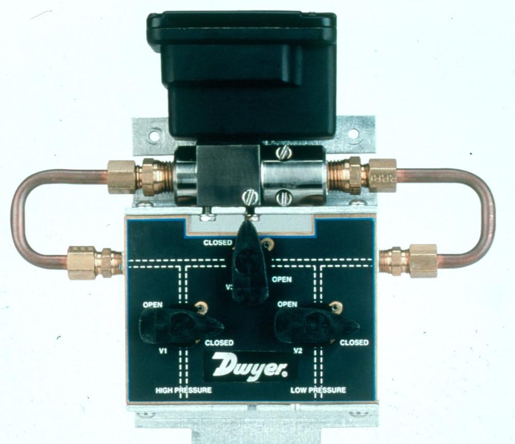New! Wet/Wet Differential Pressure Transmitter with Optional 3Valve