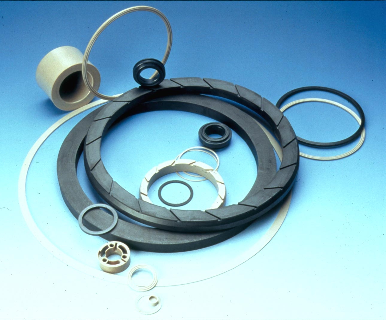 New Thermoplastic Seals for Extreme Temperatures, High Pressures and