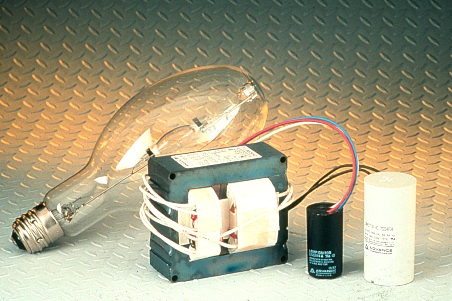 Advance Introduces Six New 5TAP(TM) Ballast Replacement Kits For High