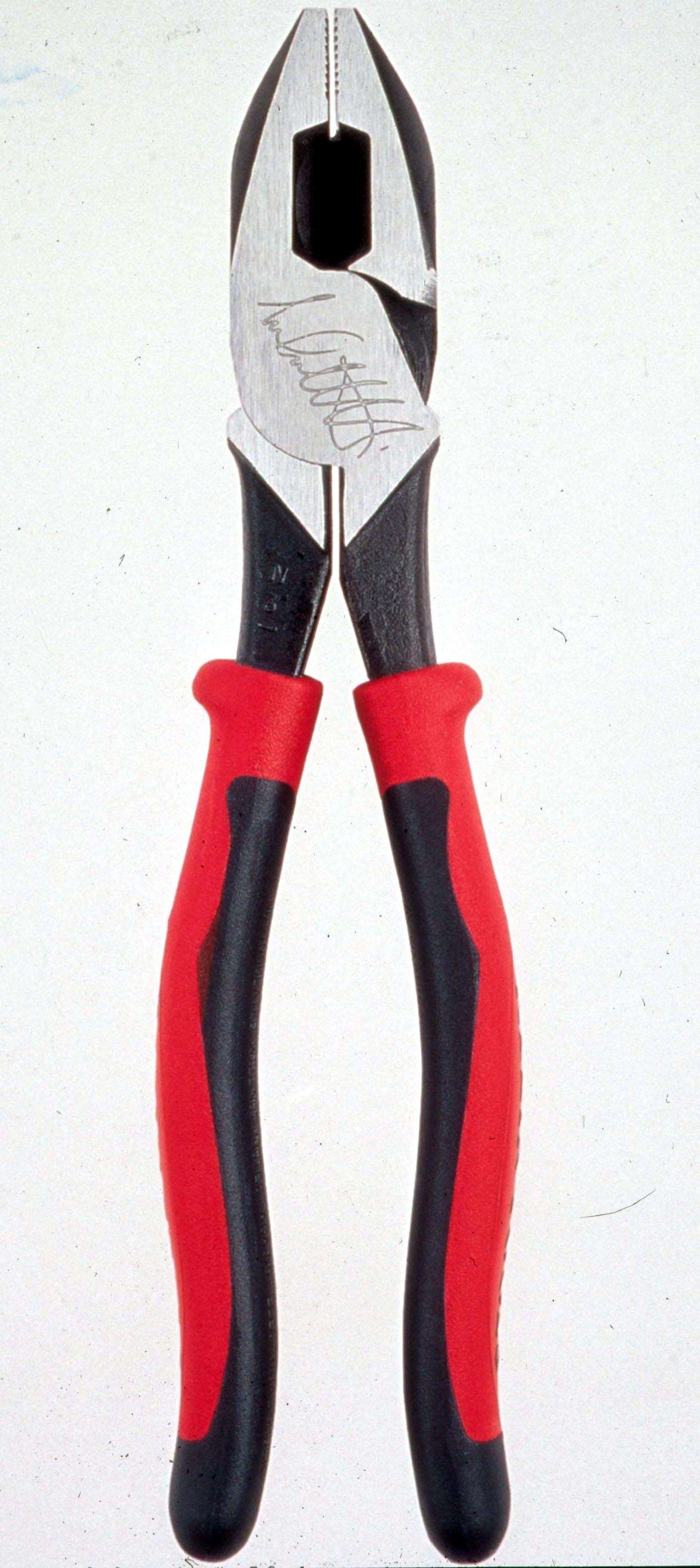 Pliers