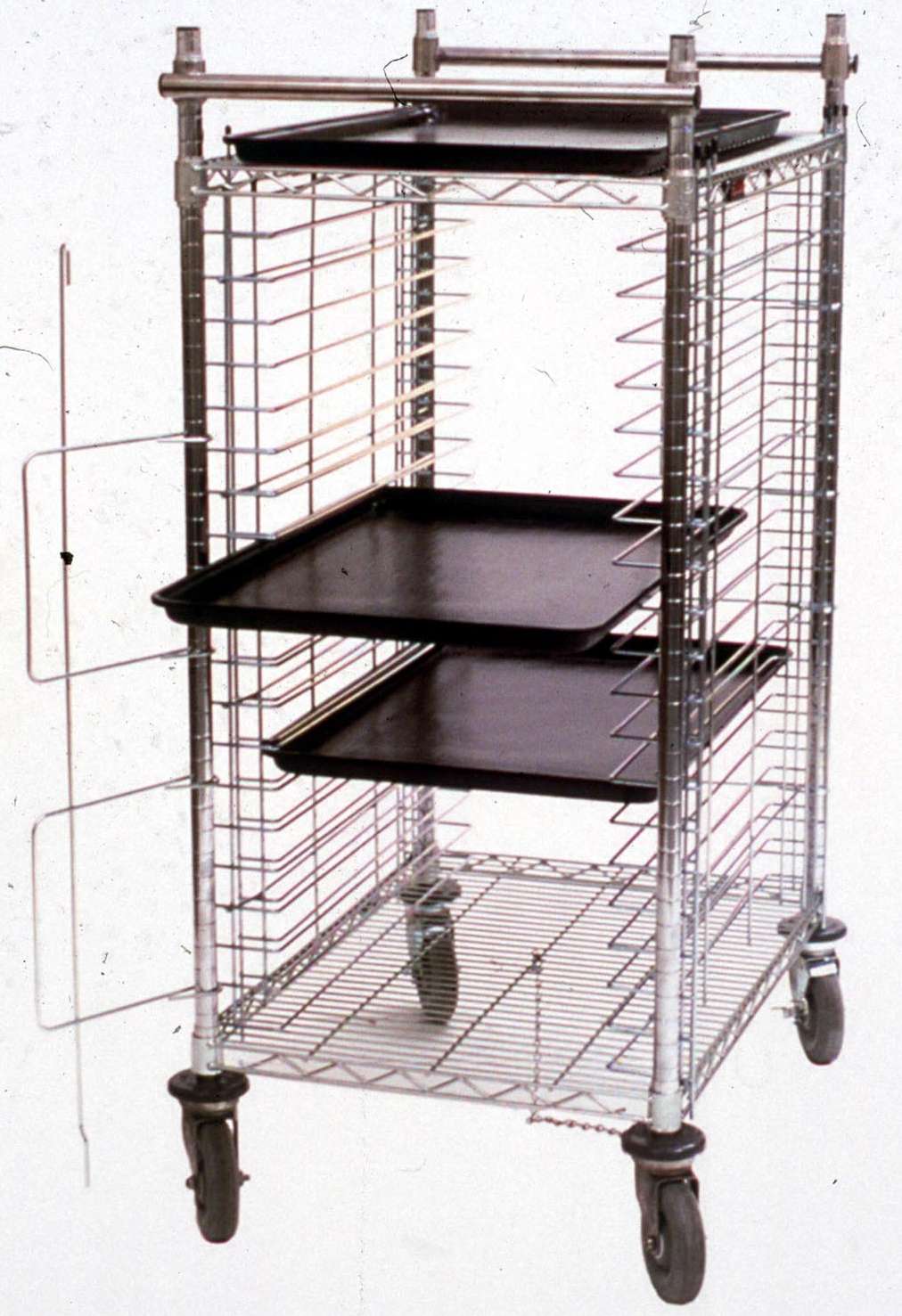 Eagle Introduces New Electronic VibrationDampening Tray Carts for