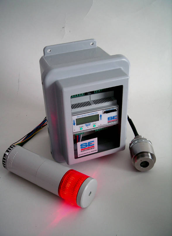 Detector Flashes Warning of Dangerous Fuel/Exhaust Fumes