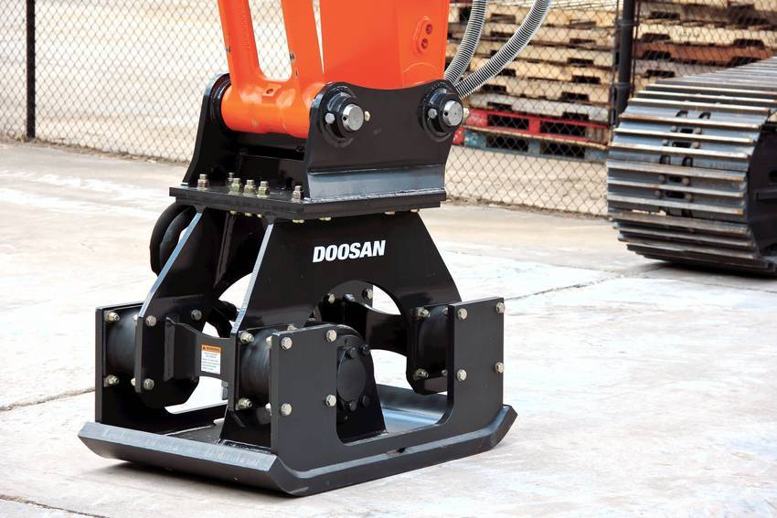 Doosan Plate Compactors Expand Excavator Versatility