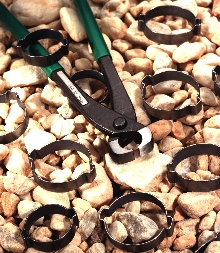 Narrow Pincer fits into confined areas.