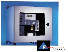 Oxygen Analyzer incorporates non-depleting sensor.