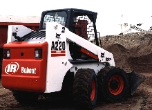 Steer Loader offers selectable steering modes.