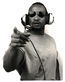 Headset allows communication in high-noise environments.