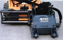 Cold Planer can shift around obstacles.