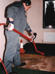 Pneumatic Scaler cleans floors.