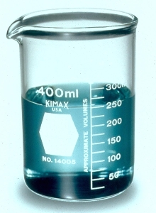 Beakers are offered from 250 to 4000 mL.