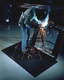 Welding Mat minimizes overall body fatigue.
