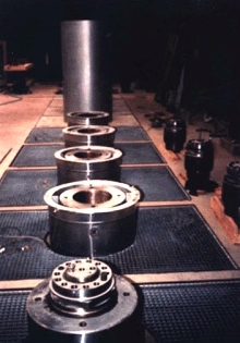 Quartz Growth Systems suit high and medium pressure processes.