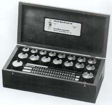 Keyway Broach Set cuts keyways in large bores.