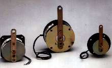Enclosed Brakes provide quiet-running operation.