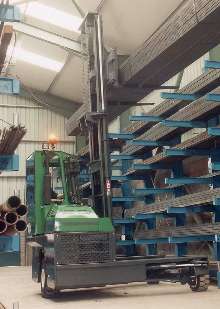 Multifunction Lift Truck maneuvers in tight spaces.