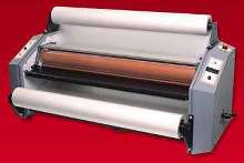 Laminating/Mounting Machine suits wide-format inkjet services.