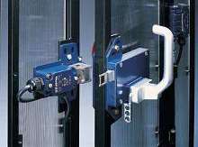 Emergency Release Handle meets ANSI-RIA 15.06.