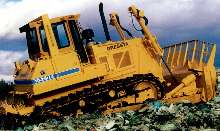 Crawler Dozers withstand severe landfill operations.