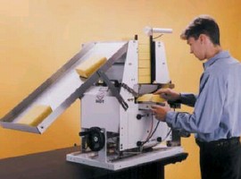 Carton Sealer handles up to 1,800 cartons/hr. Carton Sealer handles up to 1,800 cartons/hr.