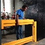 Guard Rails feature lift-out rail.