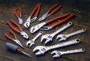 Hand Tools target pipe working professionals.