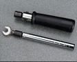 Manual Torque Wrenches use universal round shank heads.