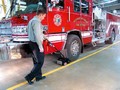 Portable Mover lets single worker move large chassis.