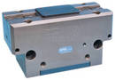 Dual-Finger Parallel Grippers have heavy-duty T-slot design.