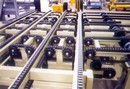 Chain Conveyor transports pallets up to 2,500 kg.