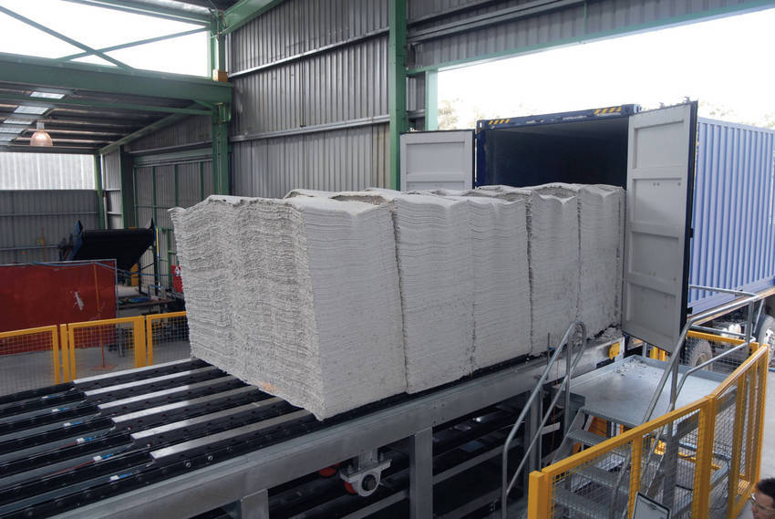Efficient Dock Loading/Unloading Technology Improves Safety
