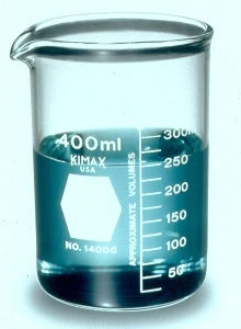 Beakers are offered from 250 to 4000 mL.