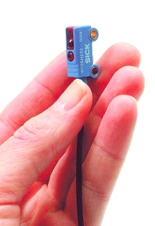 Photoelectric Sensor features sub-miniature components.