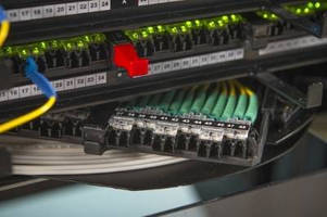Fiber Distribution Panel boosts datacenter/office speed, efficacy.