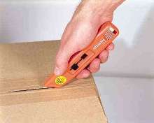 Utility Knife reduces possibility of injuries.