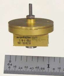 Pressure Regulator controls outlet pressures of 1/2 psig.