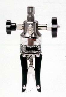 Pneumatic Hand Pump generates pressure or vacuum.