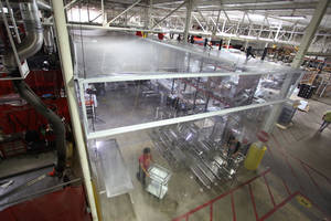 EZ-UP Suspended Frame Cleanroom comes with HEPA fan/filter.