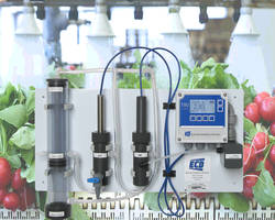 FC80 Free Chlorine Analyzer offers automatic pH compensation.