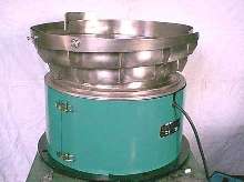 Vibratory Bowl Feeders offer integrated tooling features.