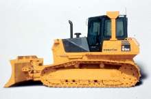 Crawler Dozers feature hydrostatic steering system.