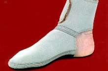 Thermal Foot Gauntlet offers Trioxon lining.