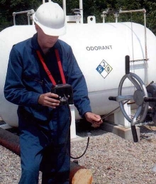 Portable Instrument continuously measures up to 5 gases.