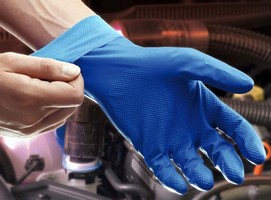 Industrial Gloves help hands stay dry during extended use.