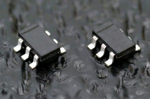 White Driver IC powers up to 8 LEDs in series.