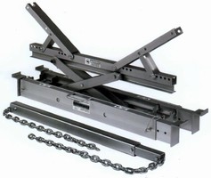 Conveyor belt outlet lifter