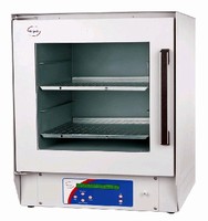 Digital Vacuum Ovens feature ramp and hold capability.