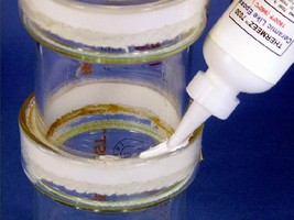 Ceramic-Based Sealer forms gas-tight seals.