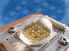 High Power LED Array offers variable CCT and HiCRI.