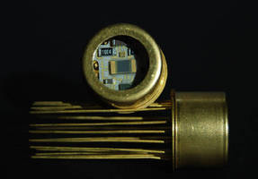 Infrared Detectors feature integrated electronics.
