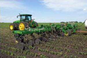 Anhydrous Fertilizer Applicator delivers 3-season use.